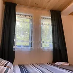 Escape House * Stoykite