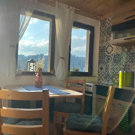 Escape House Apartment *