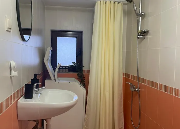 Escape House * Stoykite